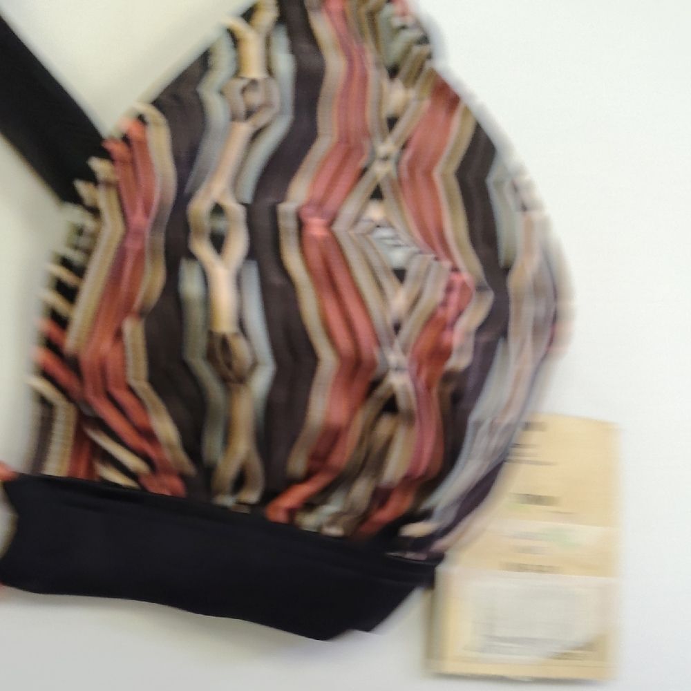 Patterned Halter Bikini Top - Picture 4 of 6